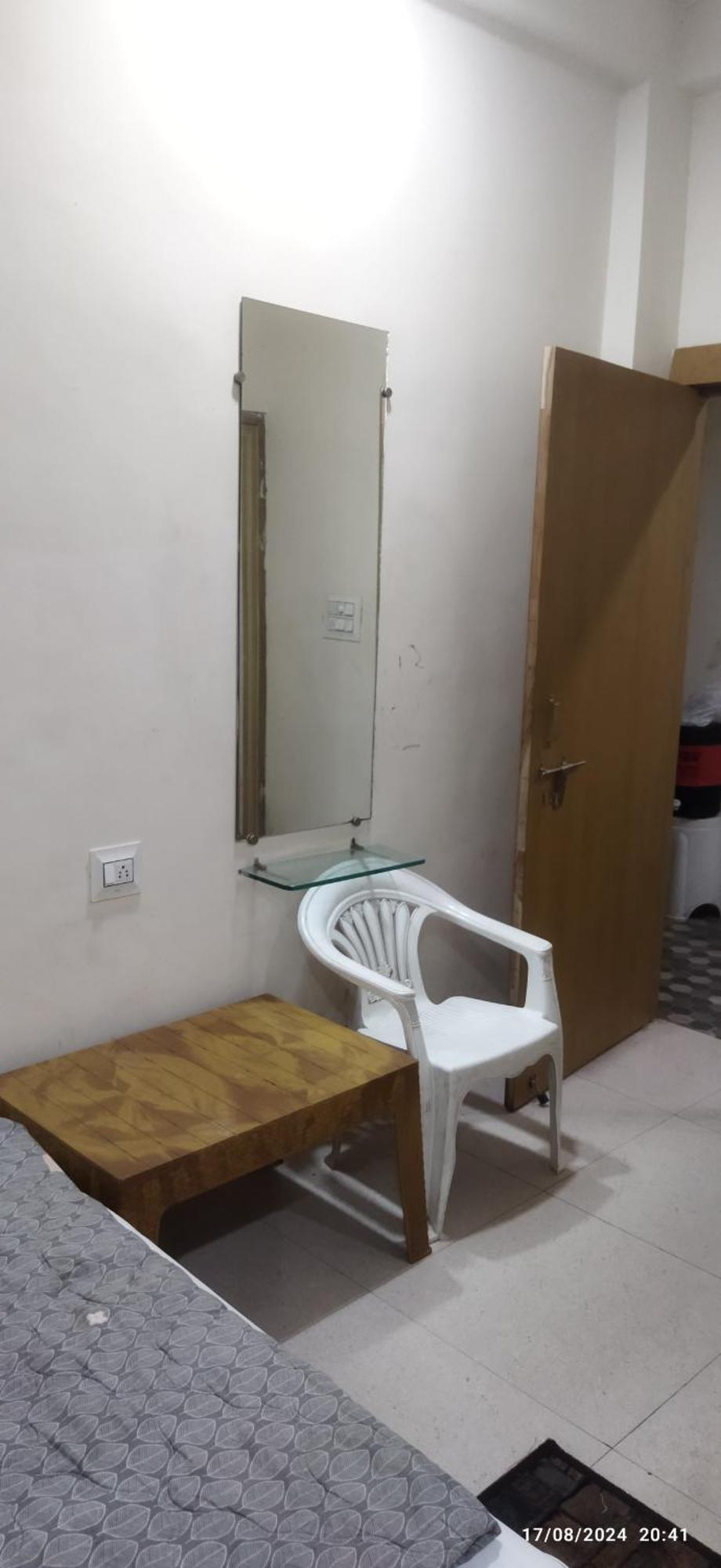 Shree Gajlaxmi Hotel Walking Distance From Mahakaleswar Ujjain Exterior foto